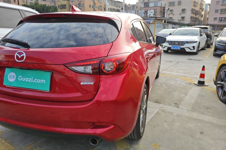 Used Mazda Mazda 3 Axela 2017 Hatchback 2.0L Automatic Sport Model China VI Standard
