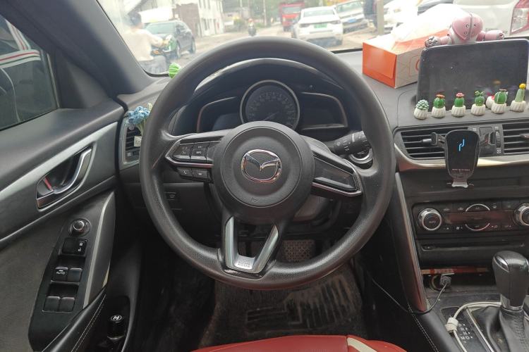 Used Mazda CX-4 2018 2.0L Automatic Two-Wheel Drive Blue Sky Exploration Version China V Standard Steering Wheel