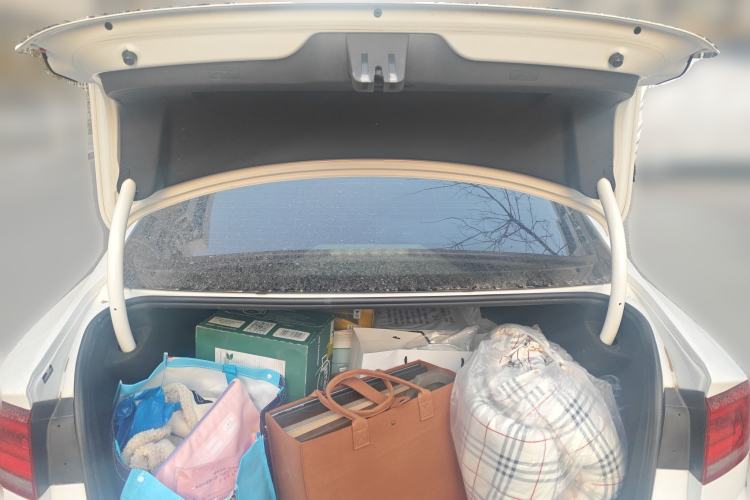 Used Volkswagen Lamando 2015 280TSI DSG Comfort Edition Trunk