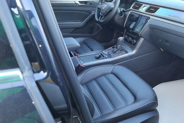 Used Volkswagen Passat 2017 330TSI DSG Luxury Edition