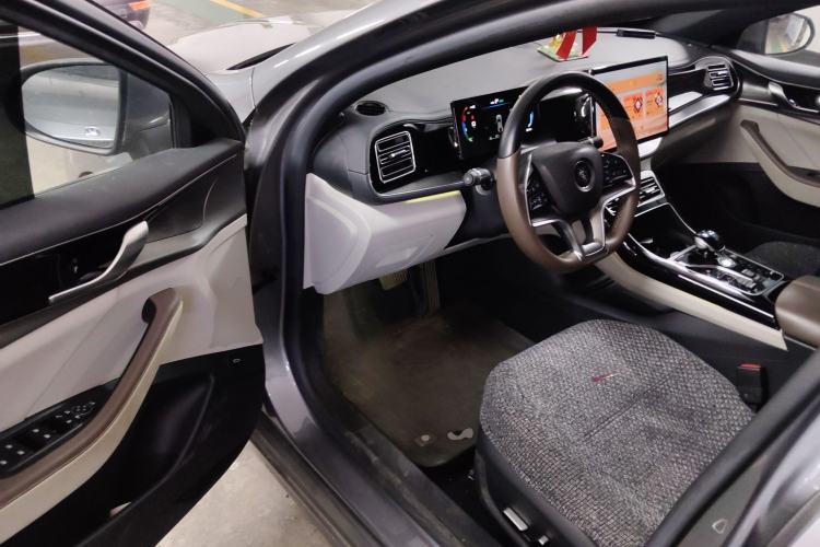 Used BYD Qin PLUS 2024 HONOR Edition DM-i 120KM Excellence Model