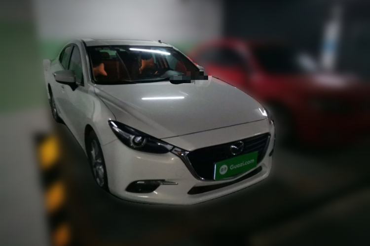 Used Mazda 3 Axela 2017 Sedan 1.5L Automatic Luxury Model China VI Standard
