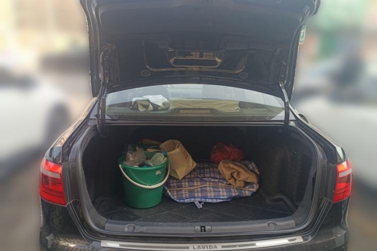 Used Volkswagen Lavida 2013 Revised Classic 1.6L Automatic Fashion Edition
