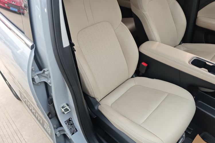 Used Wuling Bingo PLUS 2024 510 km Flagship Edition Four-Seater Version
