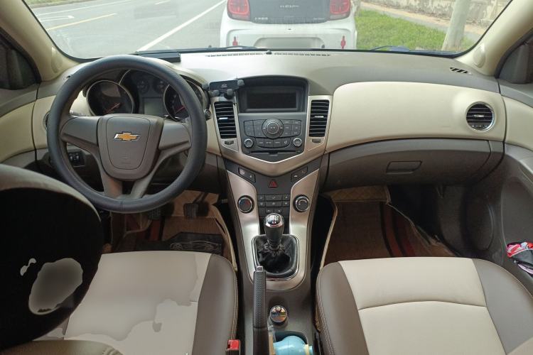 Used Chevrolet Cruze 2015 1.5L Classic SL MT
