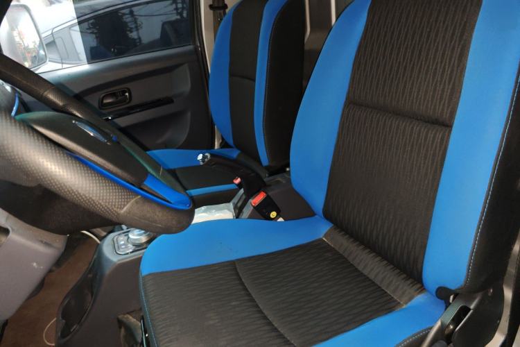 Used Jinbei New Dolphin EV 2023 Comfort-Style Van Corrugated Version 42.3 kWh
