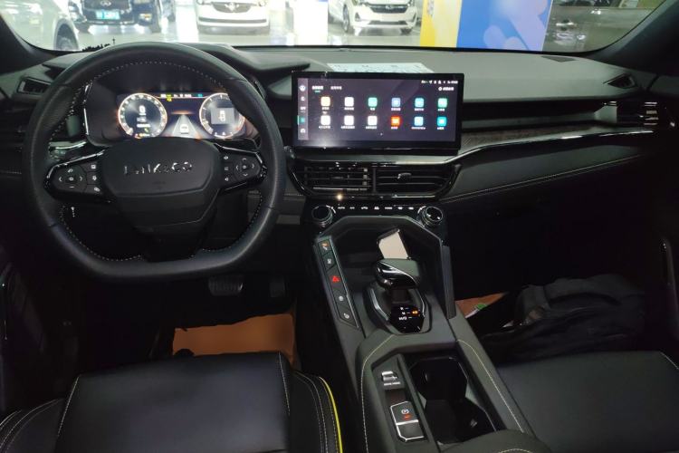 Used Lynk & Co 06 2023 Remix 1.5T Dynamic Halo
