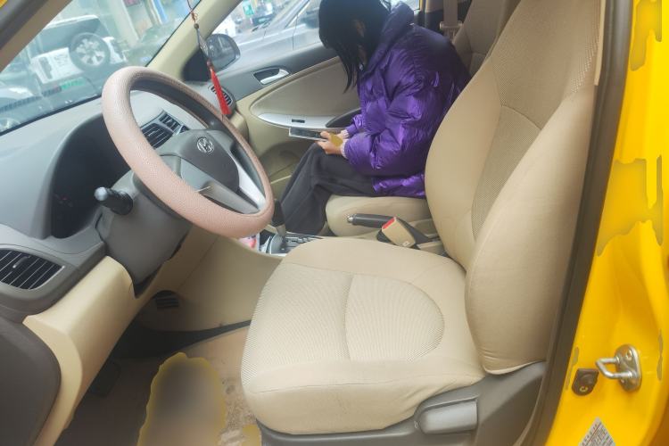 Used Hyundai Verna (older generation) 2010 Sedan 1.4L Automatic Comfort Model GS
