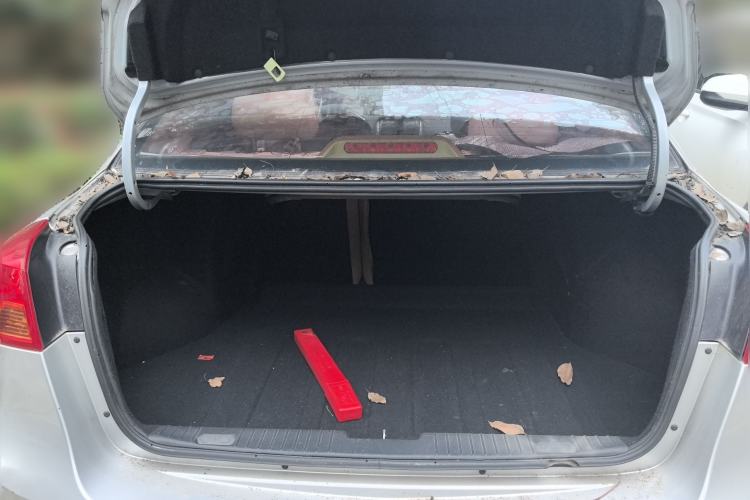 Used Buick Excelle 2013 1.5L Automatic Classic Model
