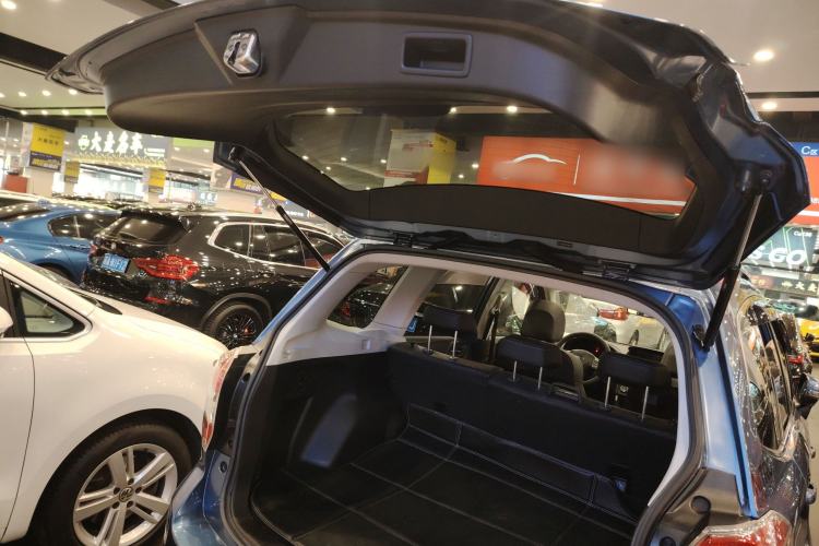 Used Subaru Forester 2013 2.5i Automatic Luxury Edition
