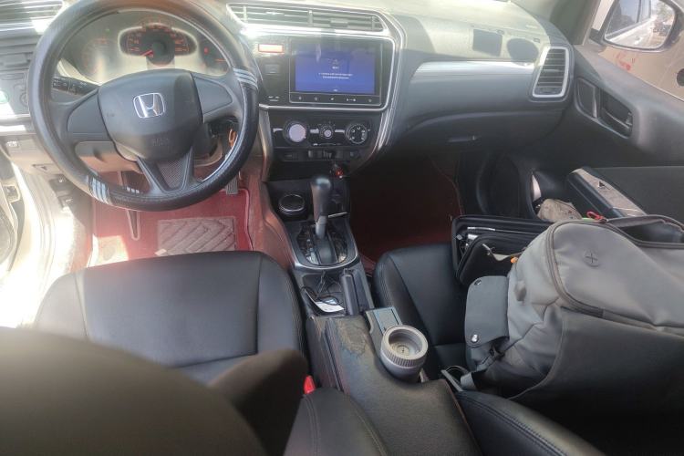 Used Honda Gienia 2017 1.5L CVT Classic Edition Center Console