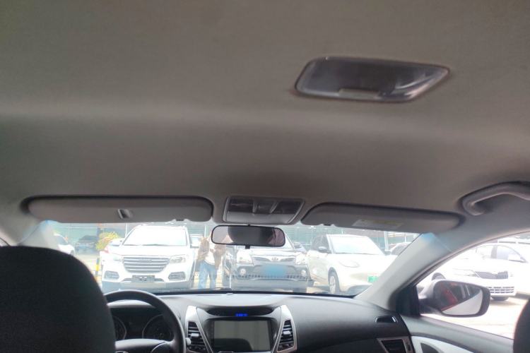 Used Hyundai Elantra (5th Generation / Langdong) 2016 1.6L Automatic Smart Version