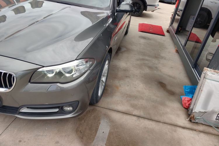 Used BMW 5 Series 2014 525Li Leading Model
