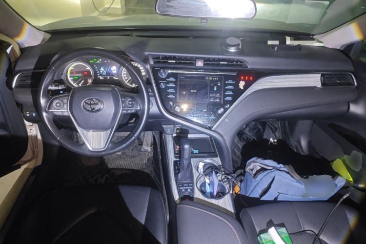 Used Toyota Camry 2018 Dual-Engine 2.5 HG Luxury Edition Center Console