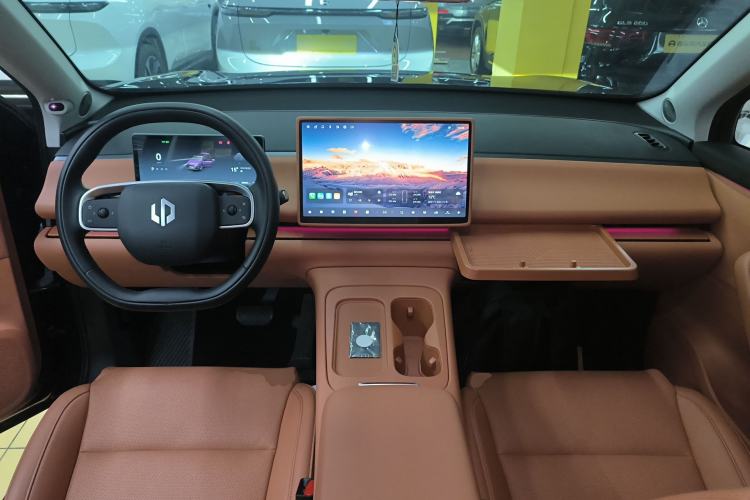 Used Leapmotor C16 2024 Range-Extended 200 Luxury Edition Center Console