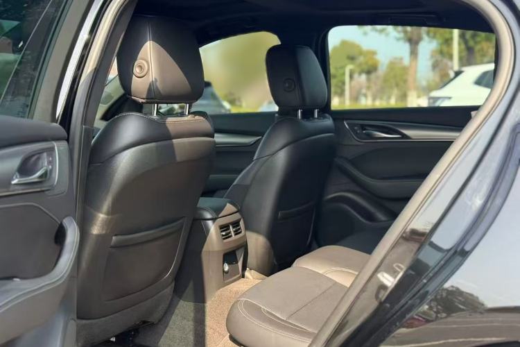 Used Cadillac CT5 2024 28T Luxury Pro Trim Interior 2