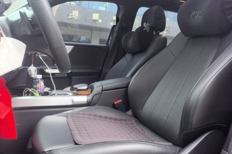 Used Mercedes-Benz GLB 2023 GLB 200 Fashion Model Left Front Seat