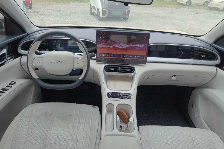 Used Geely Galaxy Geome 2025 UP 410km Exploration Edition Center Console