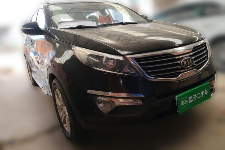 Used Kia Sportage R 2011 2.0L Automatic Two-Wheel Drive GLS Front Right 45 Deg