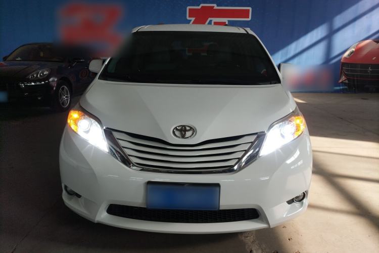 Used Toyota Sienna 2015 3.5L Four-Wheel Drive L