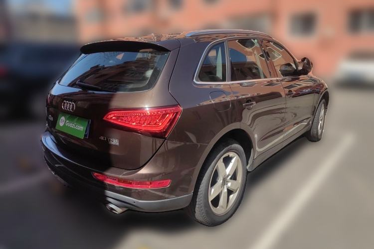 Used Audi Q5 2015 40 TFSI Comfort Model Rear Right 45 Deg