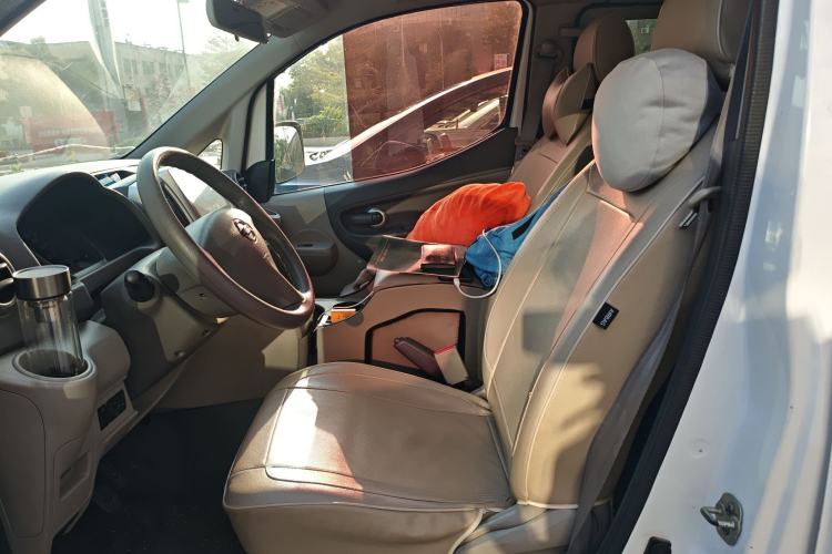 Used Nissan NV200 2016 Revised Version 1.6L CVT Luxury Edition