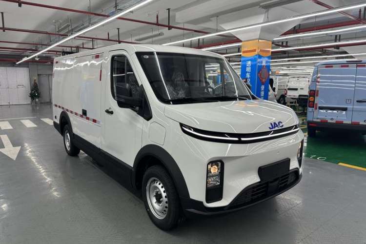 Used JAC Van Baolu 2024 V8 Dream Edition - CATL