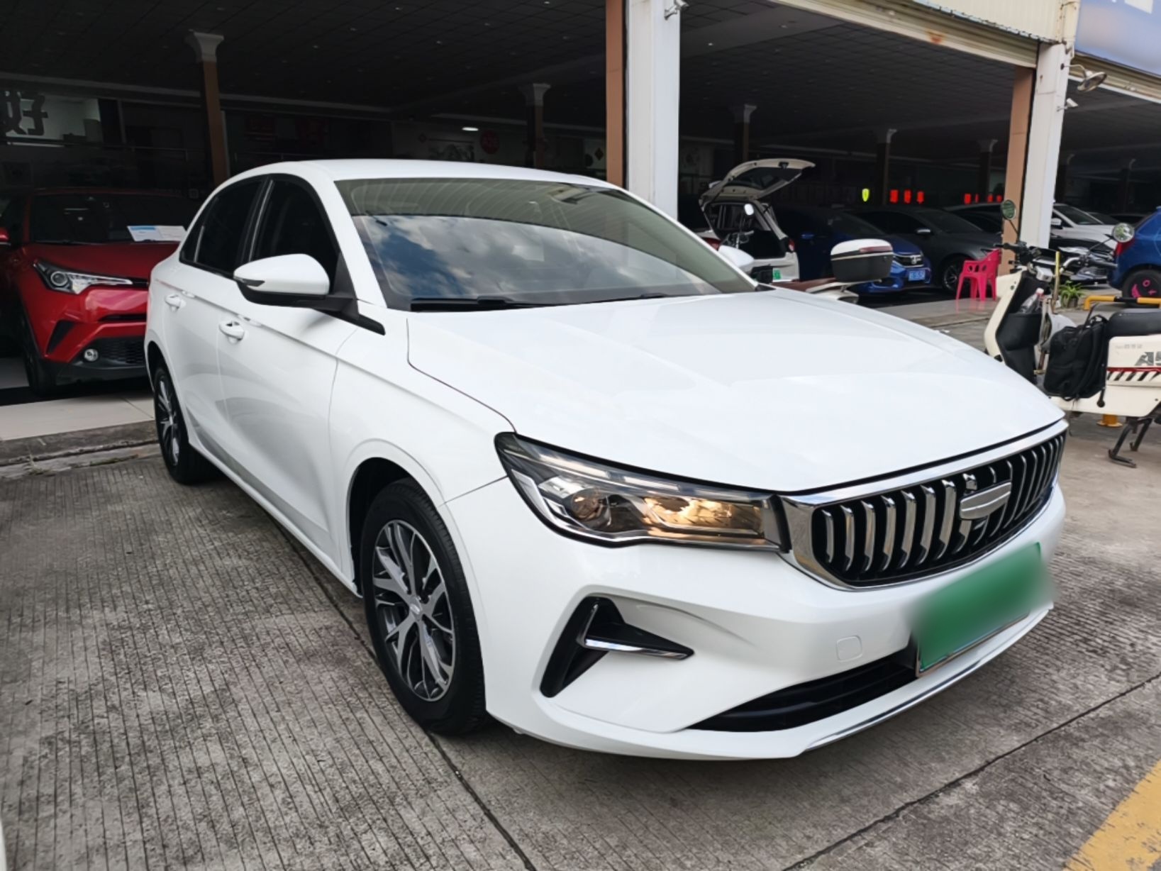 Geely Auto Emgrand 2025 4th Generation 1.5L CVT Longteng Edition — снимка 3