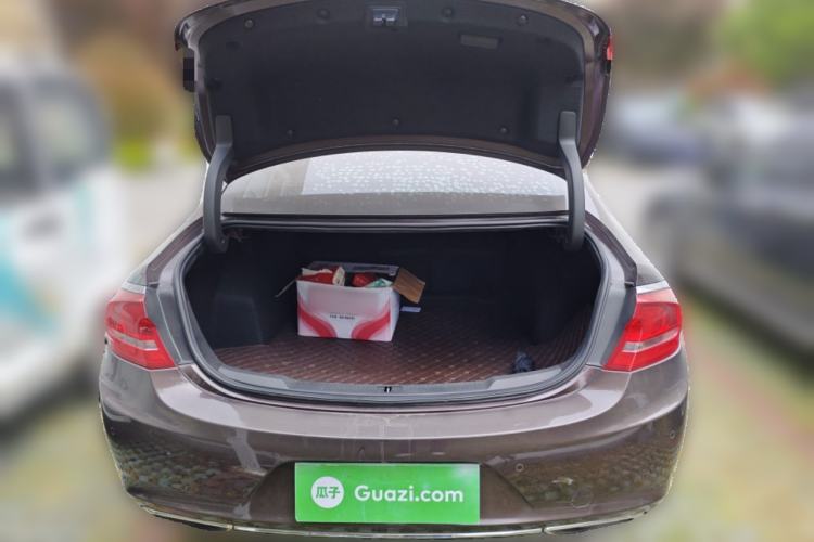 Used Buick LaCrosse 2016 28T Premium Edition Trunk