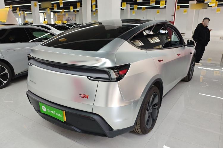 Used Tesla Model Y 2025 Long-Range All-Wheel Drive First Edition