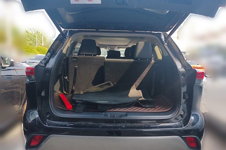 Used Toyota Highlander 2022 380T Four-Wheel Drive Prestige Edition 7-Seater Trunk