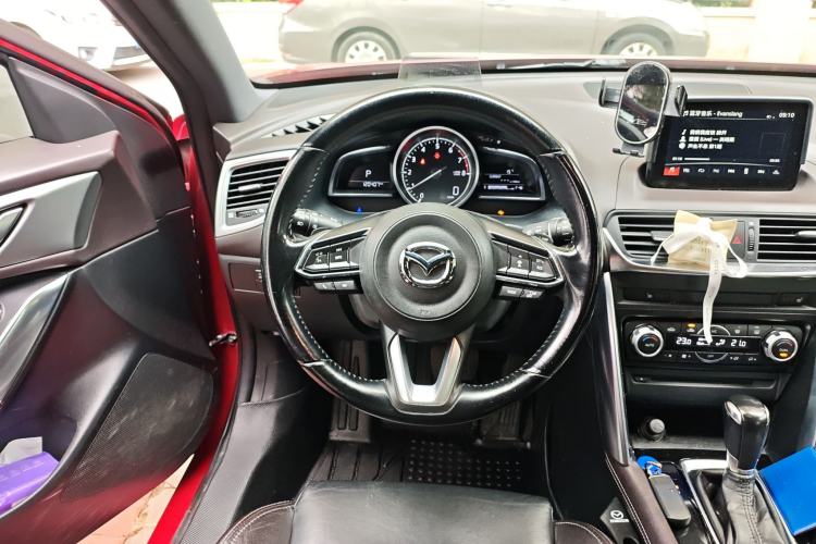 Used Mazda CX-4 2018 2.5L Automatic 4x4 Bluelight Fearless Edition China V Standard
