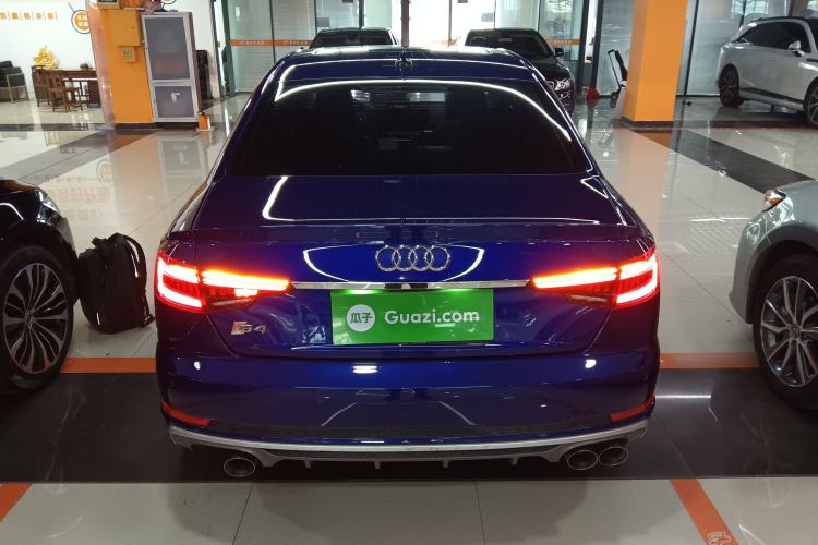 Used Audi A4L 2019 40 TFSI Fashion Edition China VI Emission Standard
