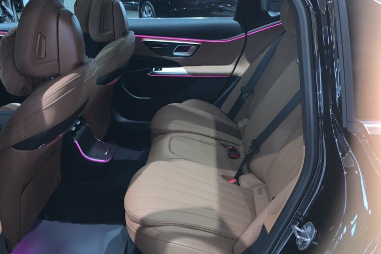 Used Mercedes-Benz E-Class 2026 E 260 L Classic Edition
