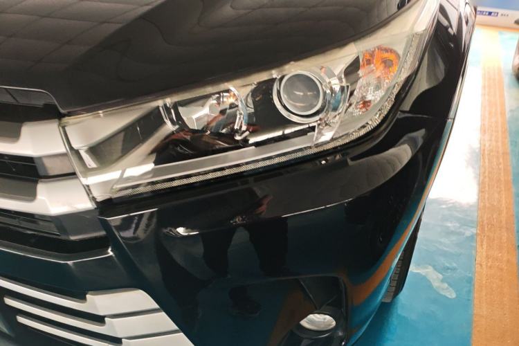 Used Toyota Highlander 2018 2.0T Two-Wheel Drive Elite Edition 7 Seats Emission Standard China V Left Front Headlight