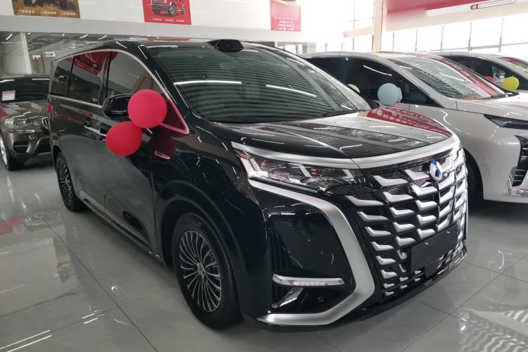 Used Denza D9 2025 DM-i Smart Drive 1020 Four-Wheel Drive Deluxe Model Front Right 45 Deg