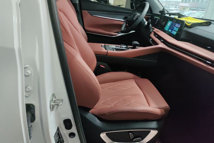 Used Changan CS75 PLUS 2024 3rd Generation Champion Edition 1.5T Intelligent Drive Dynamic Model
