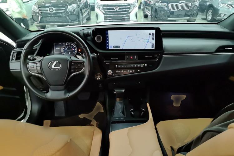 Used Lexus ES 2023 200 Excellence Edition