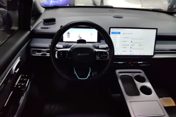 Used AION Y 2022 Plus 70 Tech Edition
