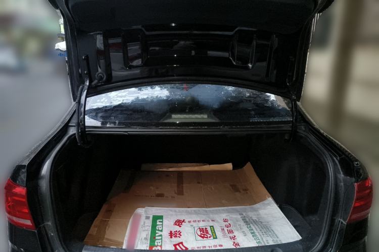 Used Volkswagen Lavida 2015 1.6L Manual Fashion Edition