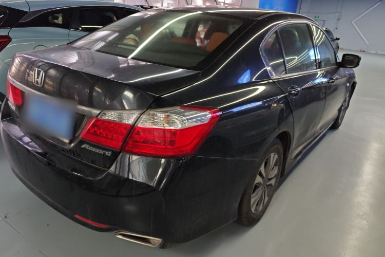 Used Honda Accord 2015 2.0L LX Comfort Edition Rear Right 45 Deg