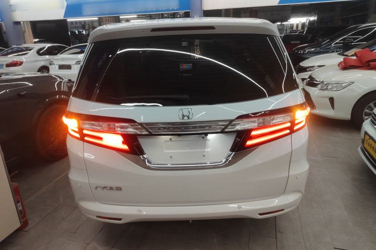 Used Honda Odyssey 2015 Revised 2.4L Luxury Edition