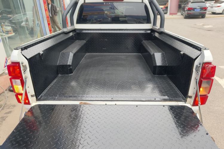 Used Great Wall Wingle 7 2019 2.0T Diesel Two-Wheel Drive Value Edition China VI Standard Big Double Cab GW4D20M Trunk