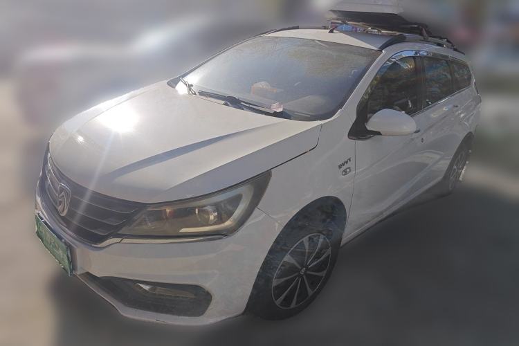 Used Baojun 310W 2017 1.5L Manual Comfort Version China V Guazi used car, China used car export, Used car for sale, Used Baojun cars, Cheapest cars for sale