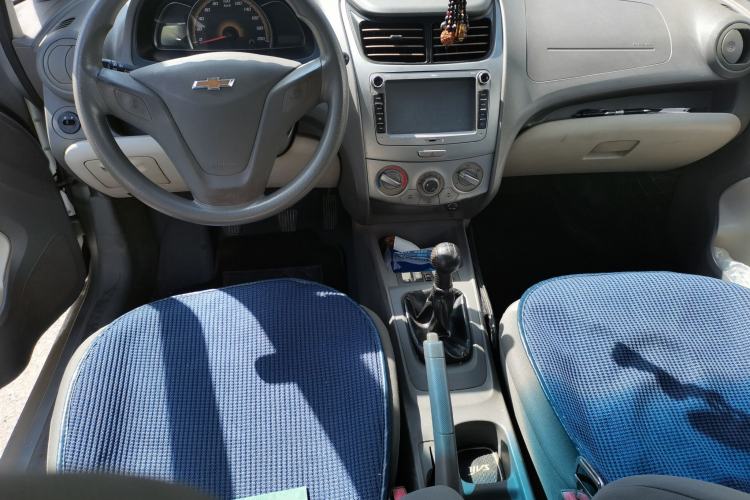 Used Chevrolet Sail 2013 Sedan 1.2L Manual Fashionable Happiness Edition Center Console