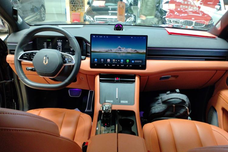 Used Hima AITO M7 2024 1.5T Intelligent Driving 4WD Pro Edition 5 Seats Center Console