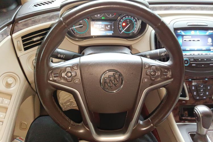 Used Buick LaCrosse 2013 2.4L SIDI Leading Comfort Version
