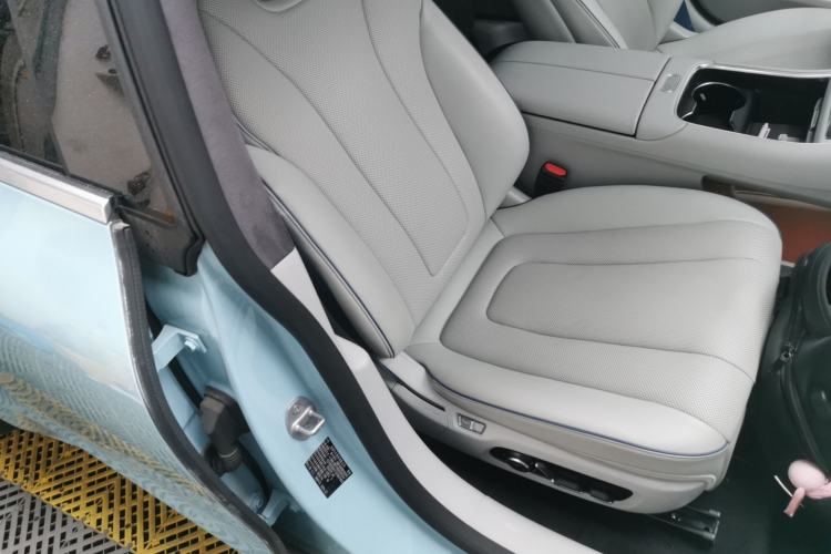 Used Hima Luxeed S7 2025 785 km Ultra