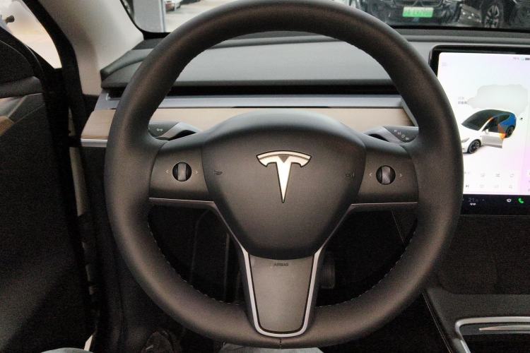 Used Tesla Model Y 2021 Standard Range Rear-Wheel Drive Version Steering Wheel