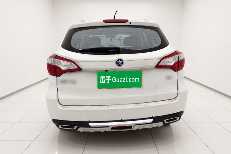 Used Venucia T70 2015 1.6L Manual Ruixing Edition
